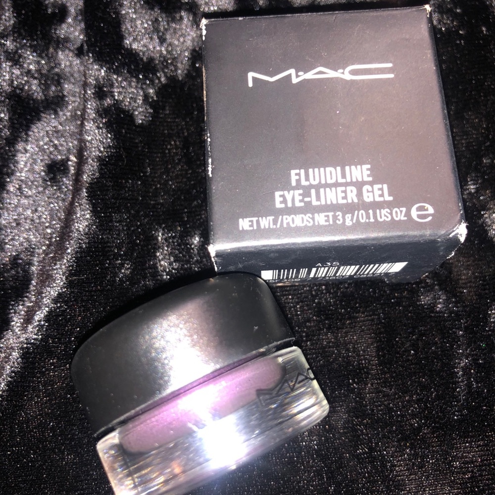 MAC fluid line eyeliner